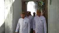 Patih Keraton Kanoman Cirebon Pangeran Patih Raja Muhammad Qodiran saat mengikuti salah satu ritual adat warisan leluhur. Foto (Liputan6.com / Panji Prayitno)