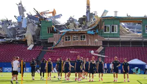 Timnas Swedia Dibuat Kebingungan setelah Berlatih di Stadion yang Dihiasi Puing-Puing Reruntuhan