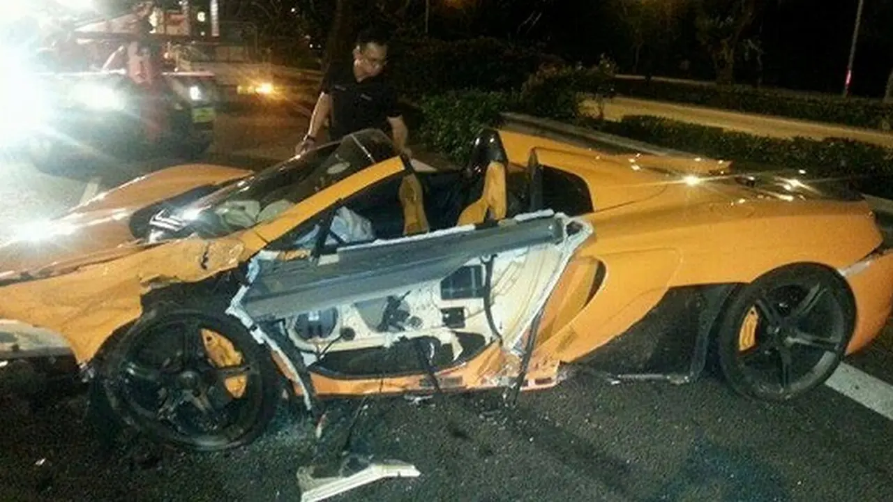 McLaren 650S ini Ringsek Saat Di Uji Coba