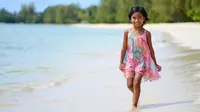 8 Model Baju Anak untuk Liburan ke Pantai, Bebas Bermain tanpa Gerah