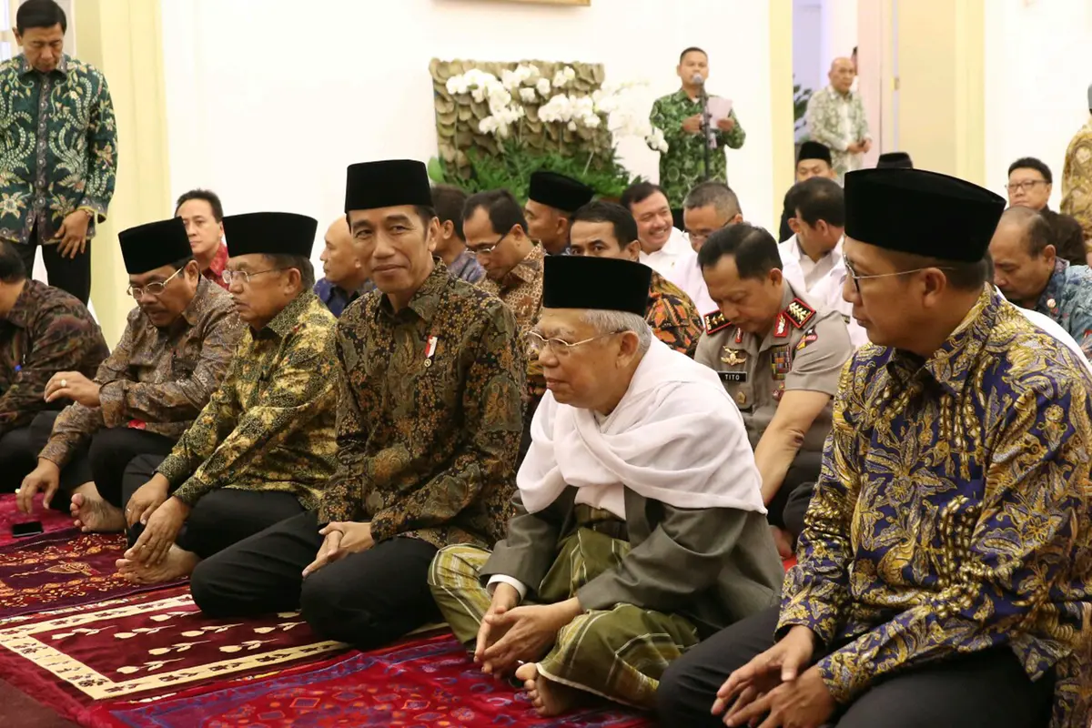Jokowi dan Jusuf Kalla Buka Bersama dengan Menteri Kabinet di Istana Bogor