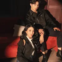 Tampil perdana sebagai sepasang kekasih, intip gaya kompak. [@riomotret].,