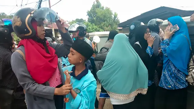 Gempa M 6,8 di Ambon, Warga Berhamburan ke Jalan