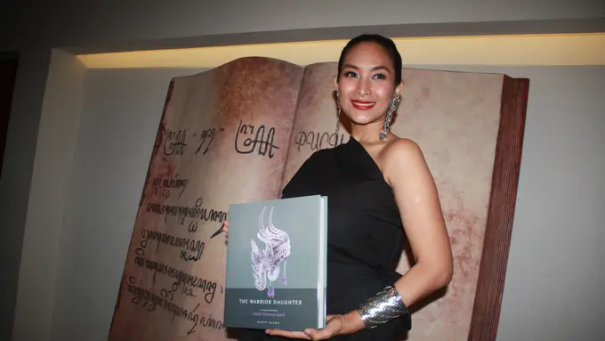 [Bintang] Happy Salma