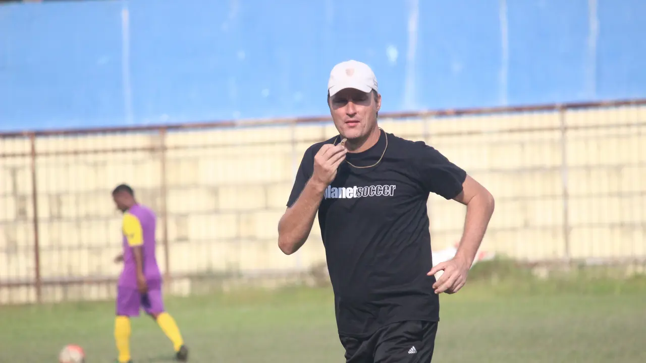Pelatih Persiba Balikpapan Timo Schuenemann