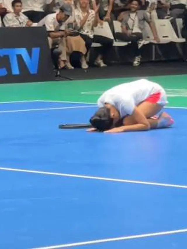 7 Potret Yura Yunita Main Tenis di Sport Party, Menang Lawan Luna Maya