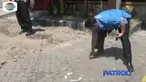Nasib malang dialami seorang bocah perempuan berusia 4,5 tahun di Sidoarjo, perempuan mungil itu tewas setelah tertabrak mobil yang dikendarai oleh ayahnya sendiri.