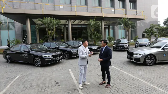 BMW Seri 7 M Sport Tampil Mewah sebagai Mitra Art Jakarta