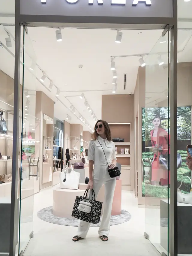 7 Item Fashion Wajib untuk Tampil Gaya Minimalis khas Arsitektur Italia Khas 50an di Koleksi Furla Fall Winter 2023