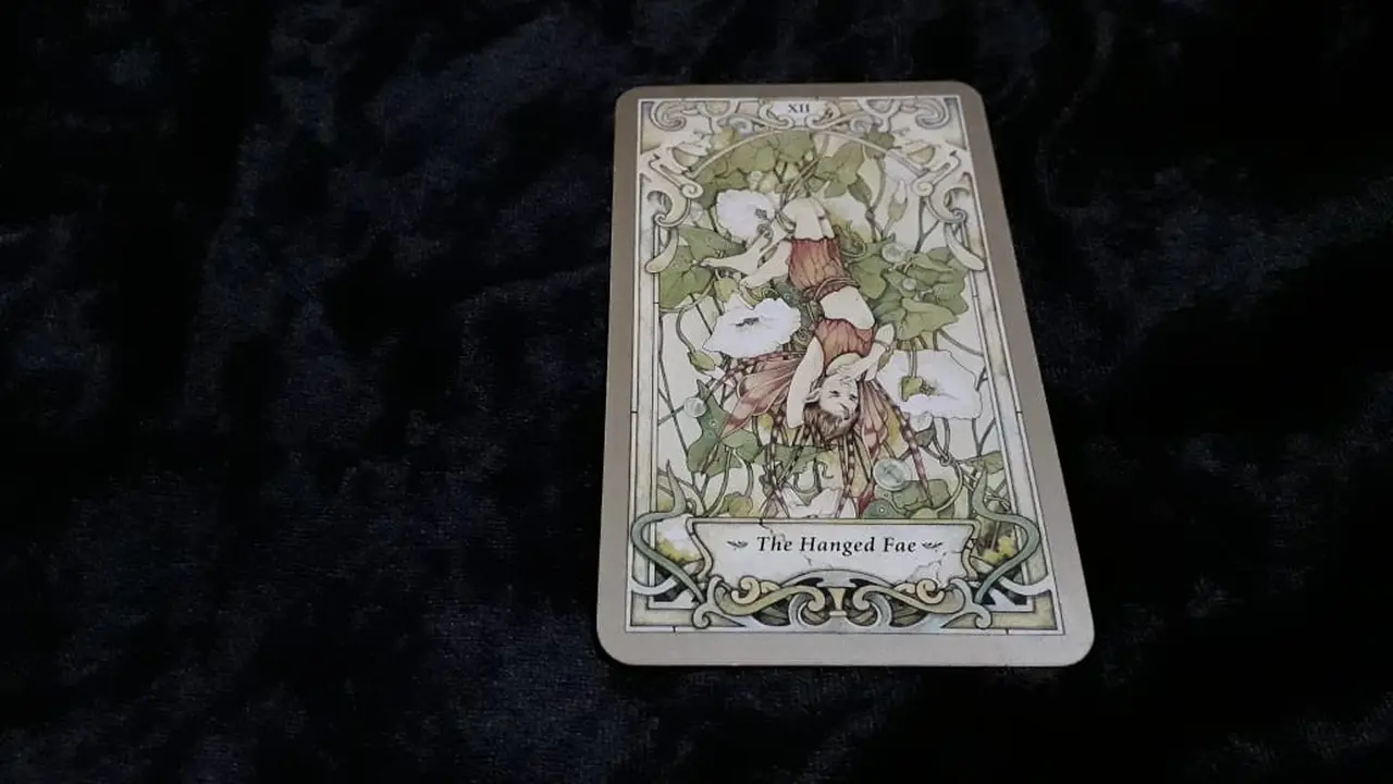 Tarot Hari Ini Jumat, 5 Oktober 2018. (Foto: Elisabet Kusumodewi)