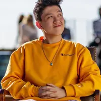 Kesuksesan karier bermusiknya di Hollywood mengantarkan Brian berkesempatan berkolaborasi dengan Pharrel Williams, Diplo dan Skrillex. Brian juga akhirnya di kontrak oleh label 88Rising bersama musisi-musisi besar Asia. (Liputan6.com/IG/@brianimanuel)