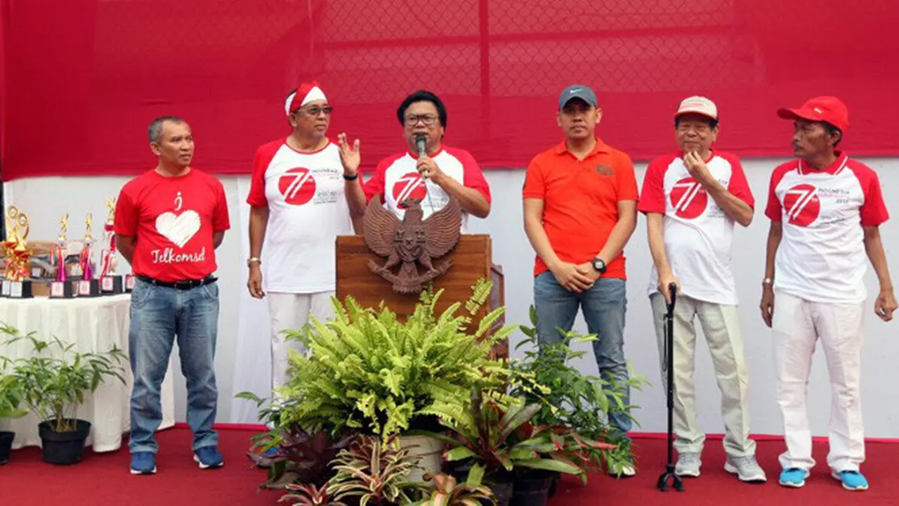 Wakil Ketua MPR RI Oesman Sapta menyambut positif rencana kenaikan hargo rokok.