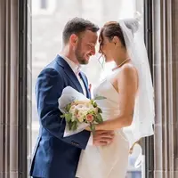 Foto pernikahan Dewi Rezer dengan kekasihnya Ethan Alarmk. (Foto: Instagram/dewirezer)