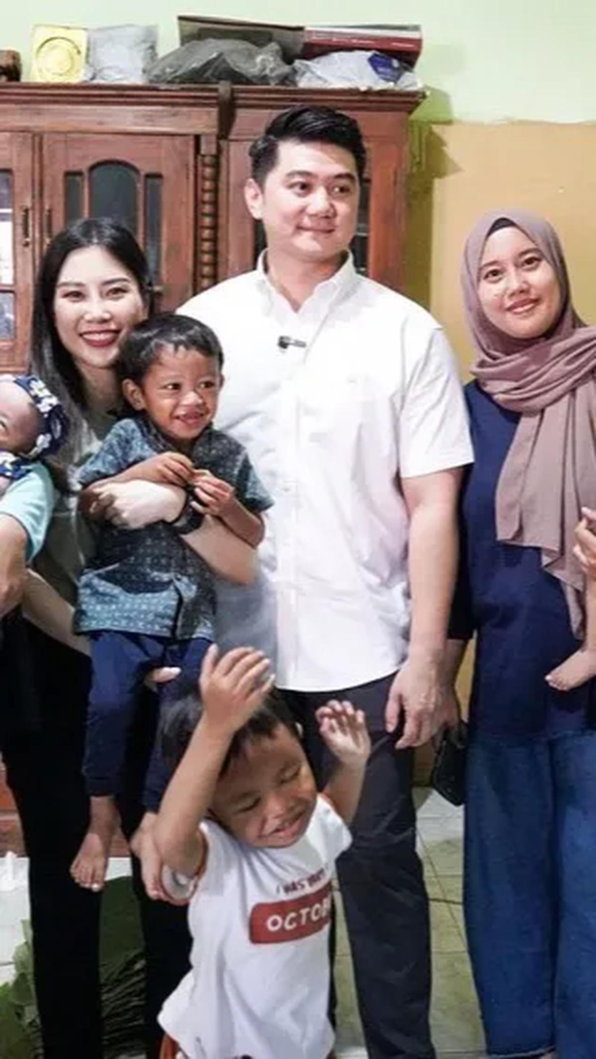Putri Hary Tanoesoedibjo ini pun merasa begitu pas berkunjung ke Kampung Lontong besama Chef Arnold.