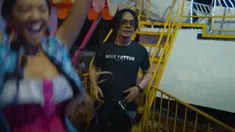 Penampilan Alam Mbah Dukun sebagai cameo di Lineup Announcement Synchronize Fest 2022. (Foto: YouTube/demajorsTV)