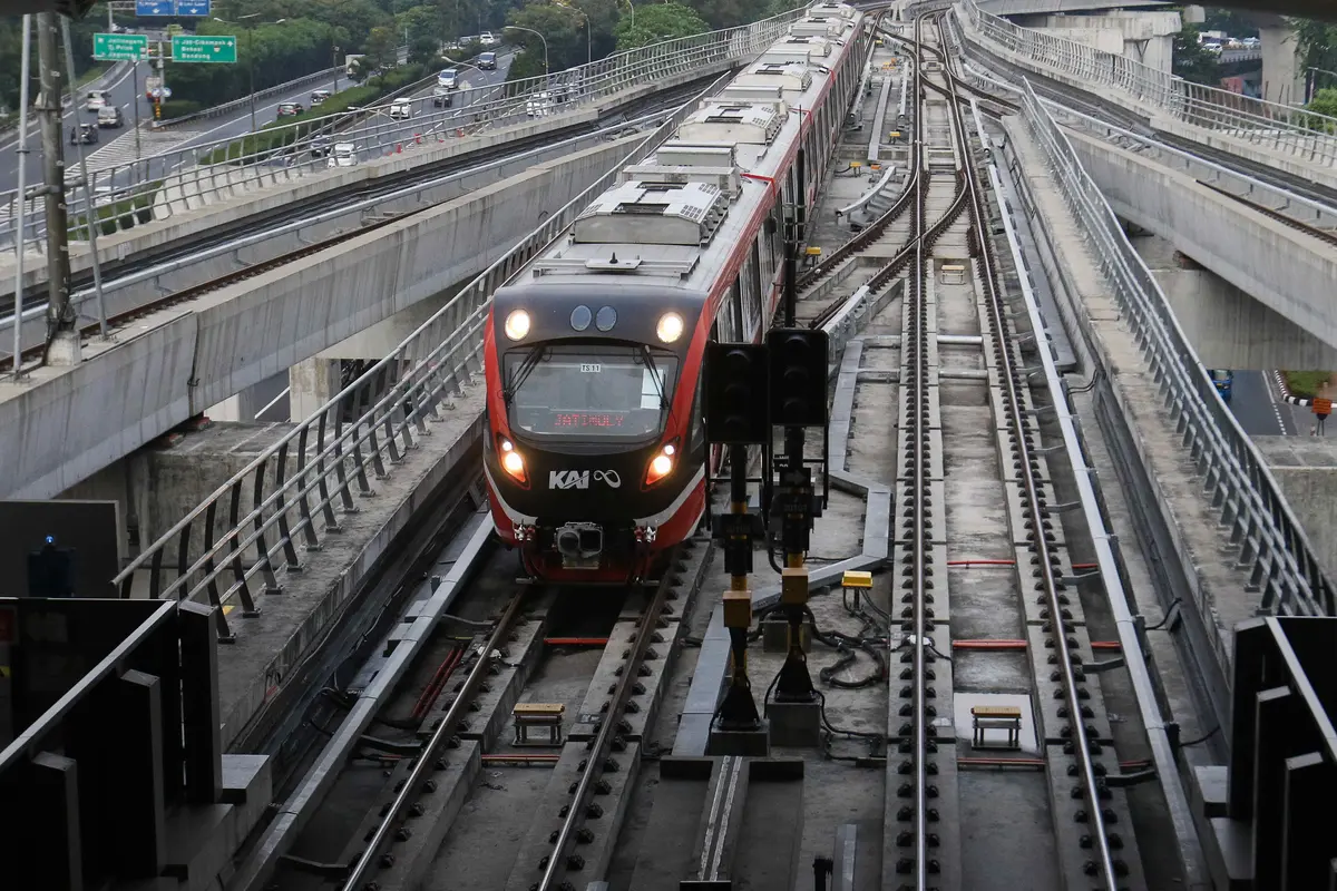 LRT Jabodebek hingga Kereta Cepat Angkut 421,7 Juta Penumpang pada Januari-November 2024