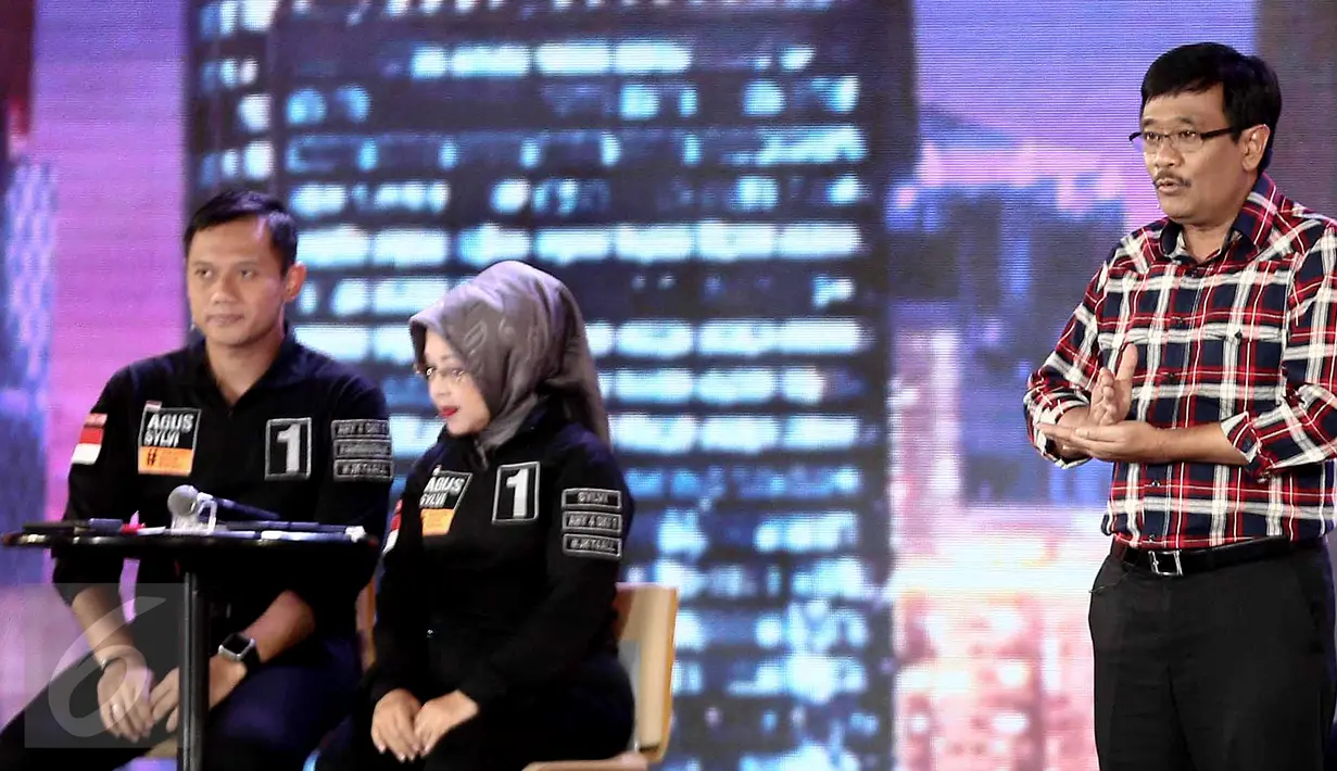 Djarot Saiful Hidayat memberikan penjelasan saat Debat Cagub DKI Jakarta putaran ketiga di Auditorium Birawa, Jakarta, Jumat (10/2). Debat ke-3 ini mengangkat tema masalah kependudukan dan peningkatan kualitas hidup masyarakat.(Liputan6.com/Faizal Fanani)