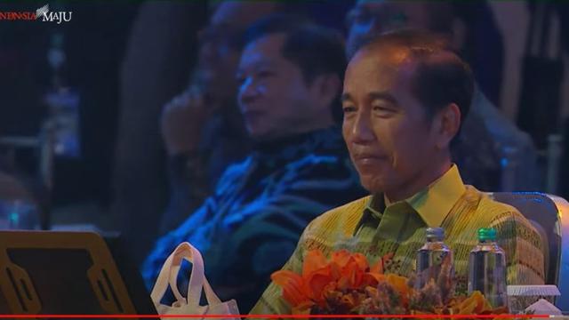 Jokowi Pakai Batik Hijau di Gala Dinner Indonesia-Africa Forum, Ikut Bergoyang Saat Eca Aura Tampil