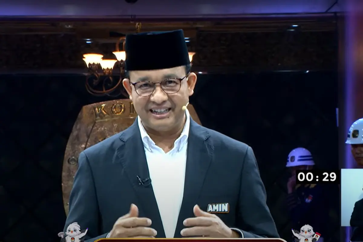 Anies Baswedan saat debat capres perdana di kantor Komisi Pemilihan Umum (KPU), Selasa (12/12/2023).
