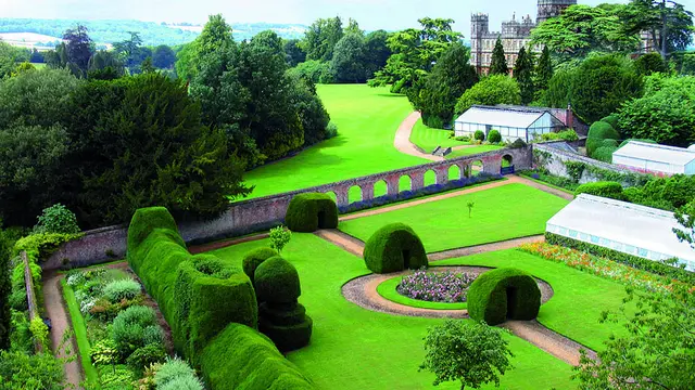 Nostalgia Series Downtown Abbey dengan Jelajahi Kastil Highclere di London