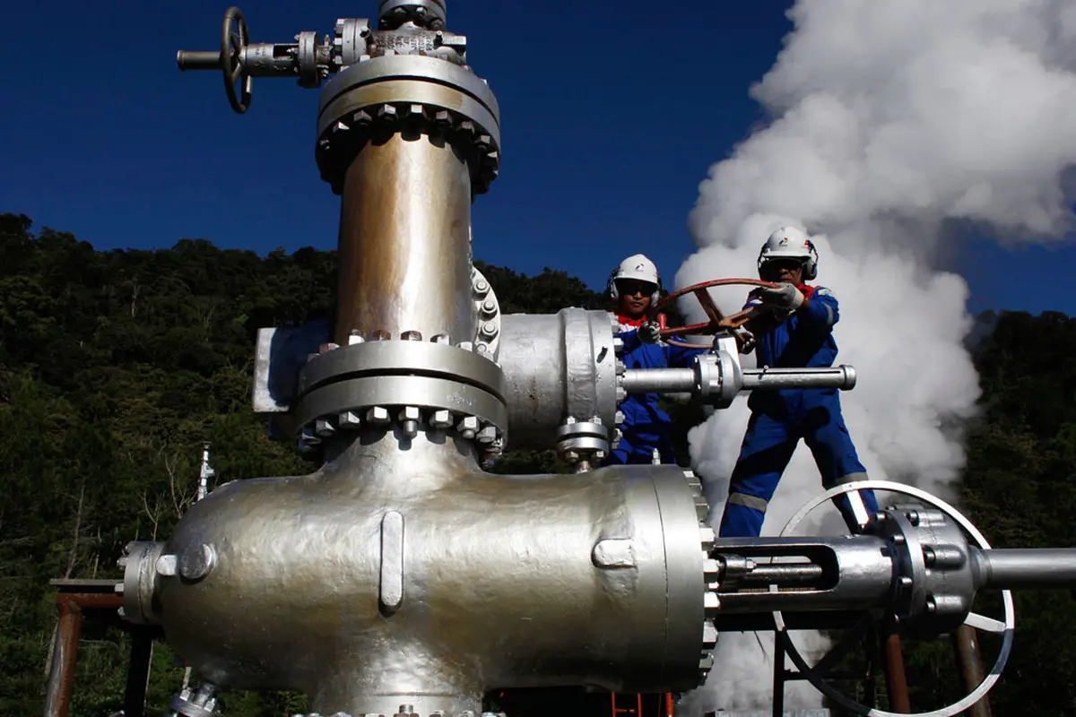 Panas Bumi merupakan salah satu energi baru terbarukan.