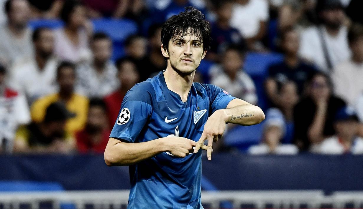 4. Sardar Azmoun (Zenit St. Petersburg) - Messinya Iran ini tampil luar biasa bersama Zenit St. Petersburg. Ia telah mengemas 44 gol dari 73 penampilan bersama klub asal Rusia tersebut. Saat ini Azmoun memiliki harga 20,7 juta poundsterling atau setara Rp402 miliar. (AFP/Jeff Pachoud)