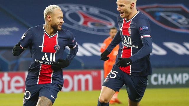 Liga Champions Neymar Cetak Hat Trick Ke Gawang Istanbul Basaksehir Psg Juara Grup H Dunia Bola Com