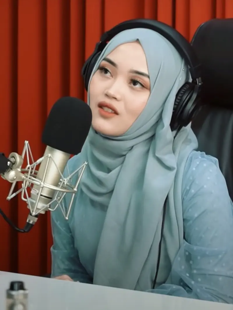 Putri Delina. (Foto: Dok. YouTube Ngobrol Asix)