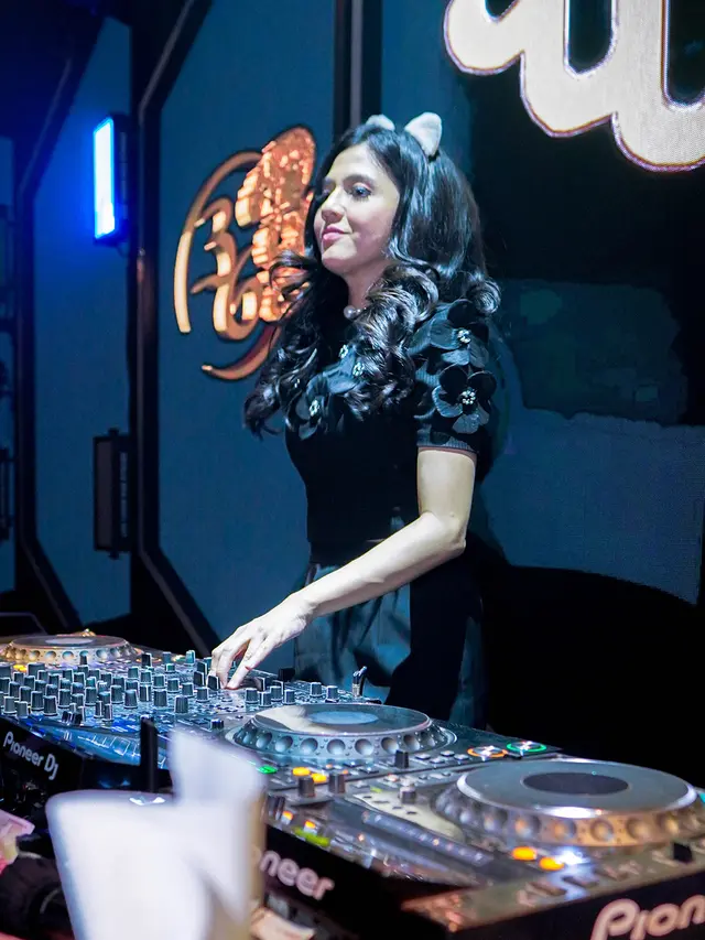 Penampilan DJ Putri Una.(Istimewa)