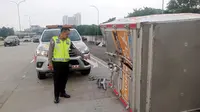 Kecelakaan lalu lintas terjadi di Tol Cinere-Jagorawi KM 43.400 B dekat Pintu Tol Margonda 3, Depok, Kamis (10/4/2025). Akibatnya, satu orang tewas dan satu lainnya luka-luka.&nbsp;(Dokumen Satlantas Polres Metro Depok)&nbsp;