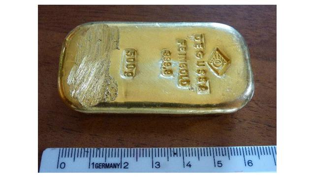 Dua Pria Temukan Pipa Misterius di Hutan, Saat Ditelusuri Ujungnya Mengejutkan