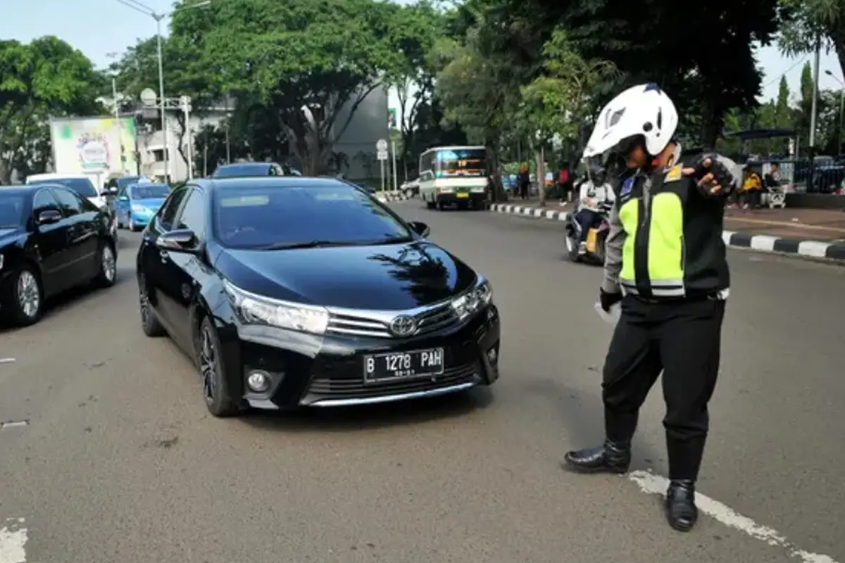 Jelang akhir pekan, Jumat (15/11/2024), kebijakan ganjil genap Jakarta tetap berlaku.