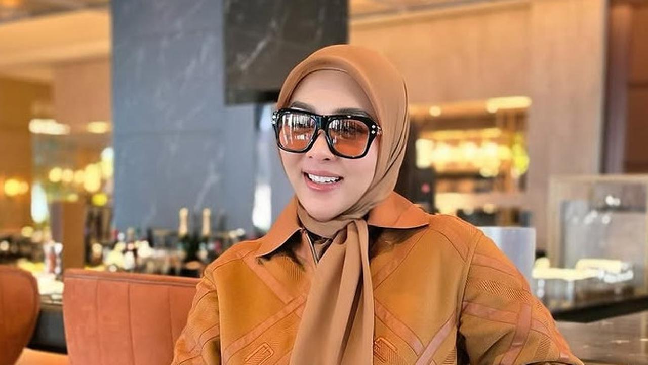 9 Artis Cantik Sukses Bisnis Hijab, dari Terjangkau hingga Mewah - Ada Syahrini & Dewi Sandra
