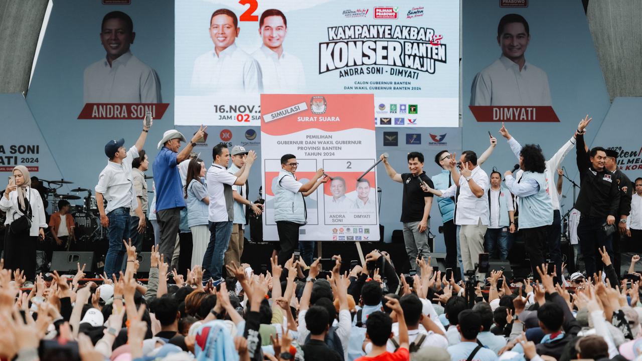 Simulasi Pencoblosan Surat Suara Cagub Banten Nomor Urut 02, Andra Soni. (Selasa, 16/11/2024).