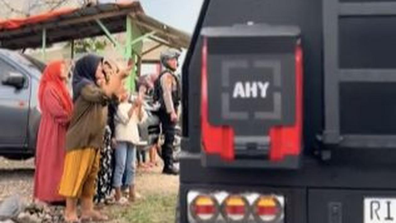Mobil Dinas AHY