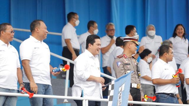 Menteri BUMN Erick Thohir melepas mudik gratis BUMN menggunakan bus di GBK