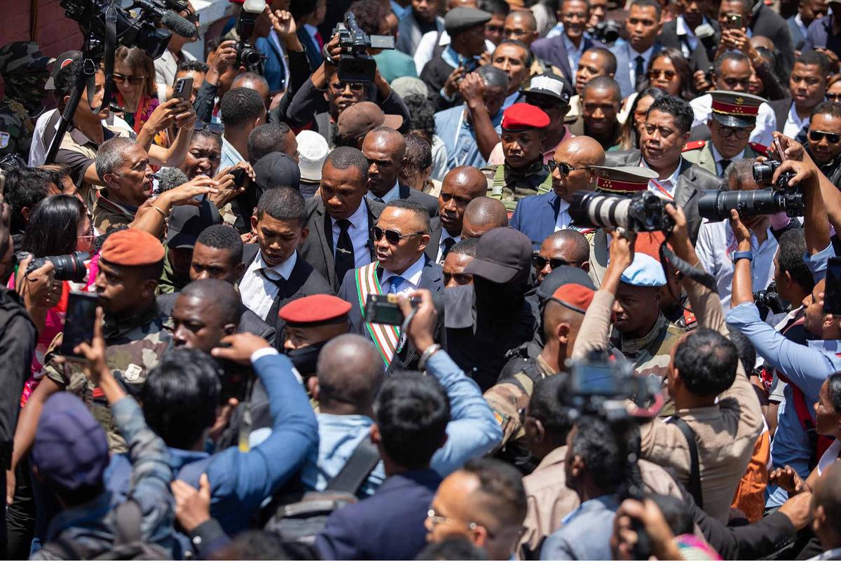 FOTO: Kolonel Michael Randrianirina Resmi Pimpin Madagaskar Usai Kudeta Militer