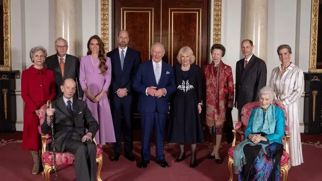 Potret Kerajaan Inggris Peringati Ulang Tahun 1 Abad Ratu Elizabeth II, Kate Middleton Berpastel Ria