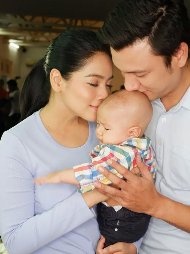 [Bintang] Titi Kamal dan Christian Sugiono