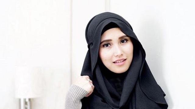 [Bintang] Ayu Ting Ting