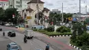 Arus lalu lintas di kawasan Gunung Antang arah Stasiun Jatinegara, Jakarta Timur, Rabu (21/3).  Wali Kota Jakarta Timur  telah menyiapkan anggaran sebesar Rp 527 juta untuk menata kawasan Segitiga Jatinegara. (Merdeka.com/Iqbal S. Nugroho)