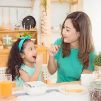 Tips agar anak semangat sahur/copyright shutterstock