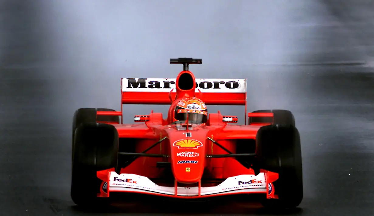 Schumacher tercatat menjadi pebalap tersukses dalam sejarah Formula 1, ia memegang rekor sebagai pebalap tercepat sekaligus pebalap yang paling banyak memenangkan seri balapan dalam satu musim. (AFP/Stephen Shaver)