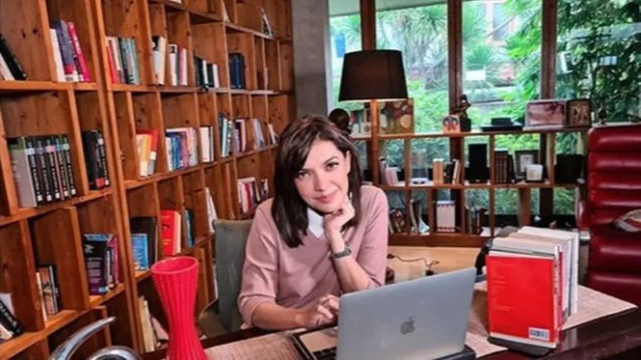 Potret Rumah Najwa Shihab Super Homey Bernuansa Kayu, Setiap Sudut Estetik Ada Kolam Renang Hingga Perpustakaan