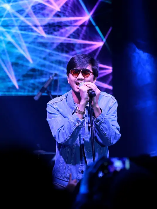 Kabar gembira bagi para Sheilagank, sebutan bagi penggemar band Sheila on 7. Band asal Yogyakarta ini rencananya akan menggelar konser tunggal. (Galih W. Satria/Bintang.com)