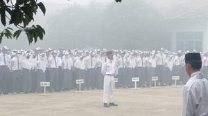 Palembang Diselimuti Kabut Asap, Jam Masuk Sekolah Diundur