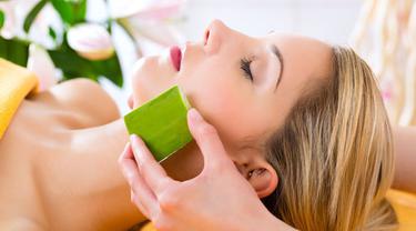 Tampil Cantik Dengan Aloe Vera Sebagai Cara Menghilangkan Flek Hitam Beauty Fimela Com