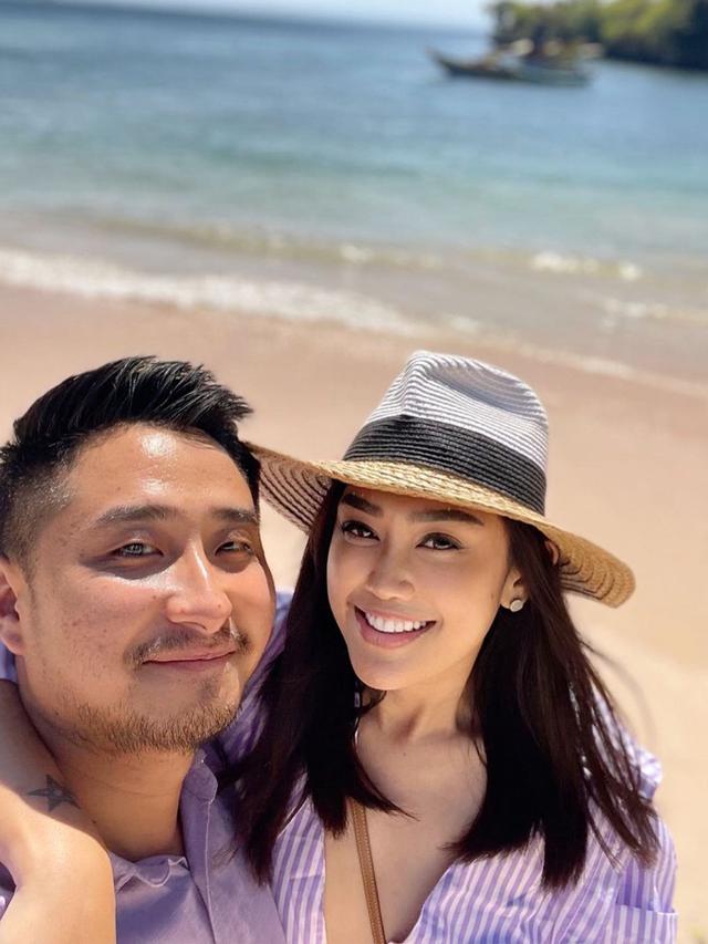 7 Potret Oline Mendeng Pamer Kemesraan dengan Kekasih Ini Tuai Banyak Dukungan