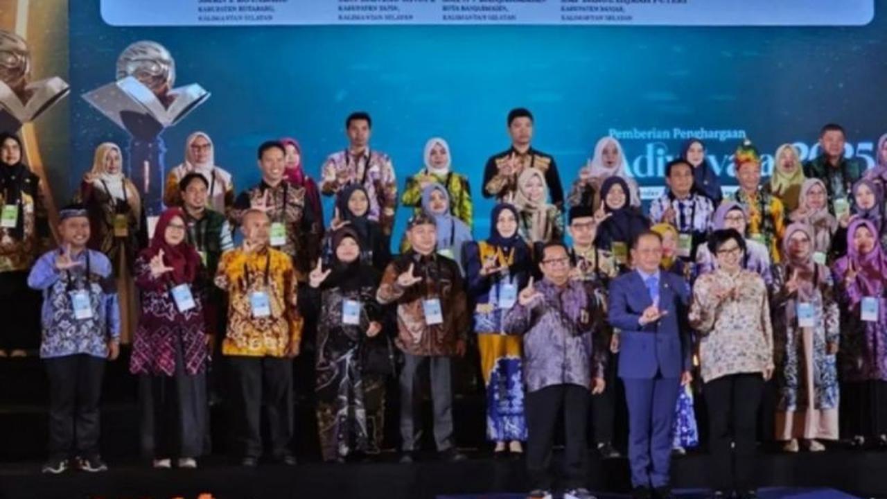 Belasan Sekolah Raih Penghargaan Adiwiyata Kabupaten Banjar 2025, Wujudkan Lingkungan Bersih