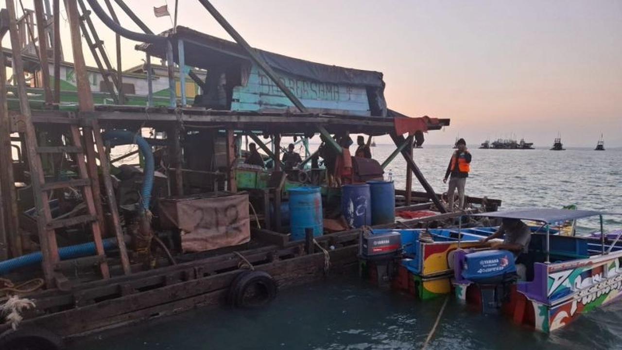 Trivia: 12 Penambang Diamankan! Polres Bangka Barat Berantas Penambangan Timah Ilegal di Perairan Cupat
